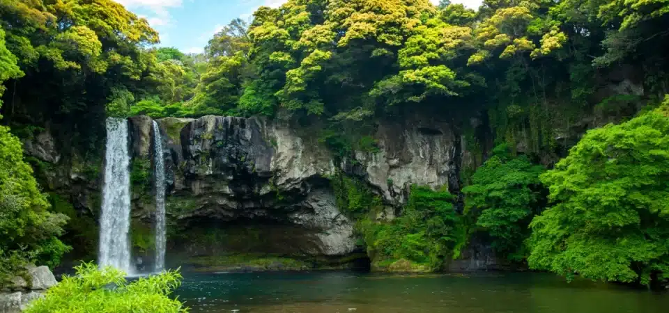 Cheonjiyeon Waterfall